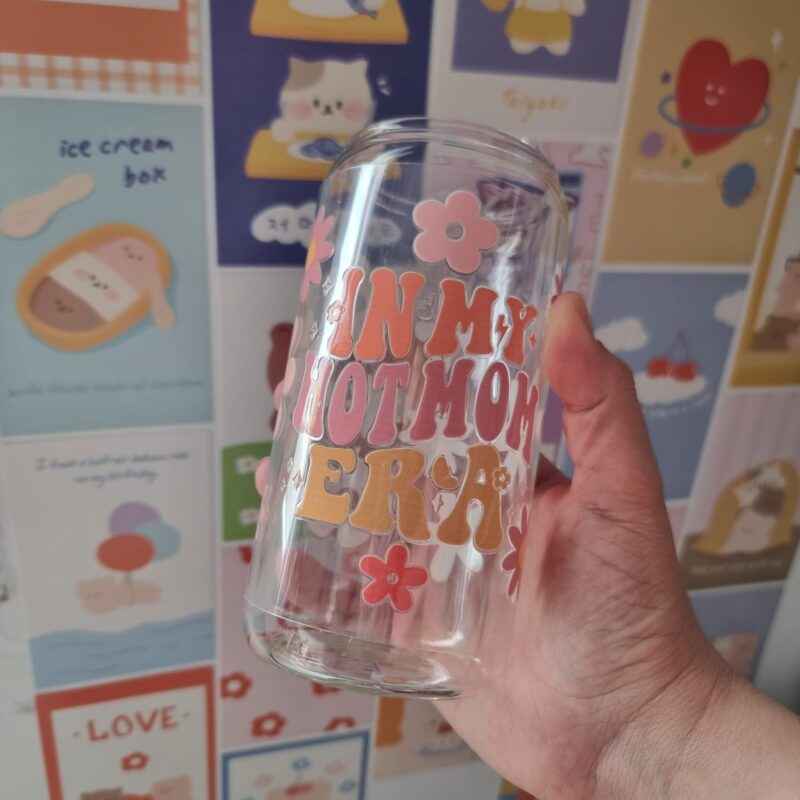 Vaso de vidrio 16 oz - In My Hot Mom Era